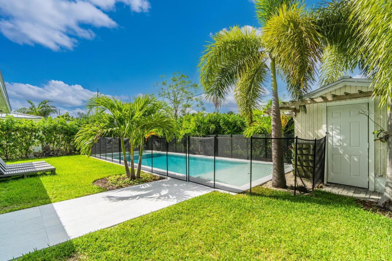 شقة Luxury House 4 Beds Heated Pool W Jaccuzzi North Bay Village المظهر الخارجي الصورة