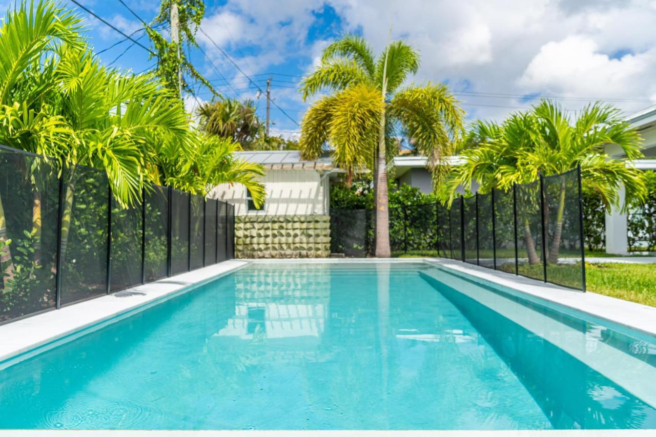 شقة Luxury House 4 Beds Heated Pool W Jaccuzzi North Bay Village المظهر الخارجي الصورة